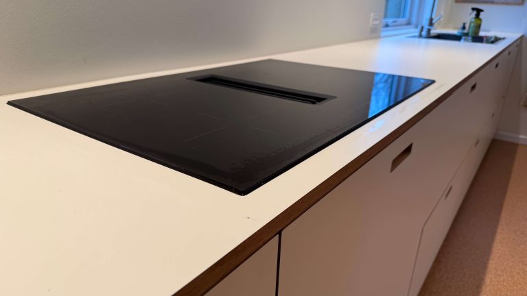 Fugning af kogeplade